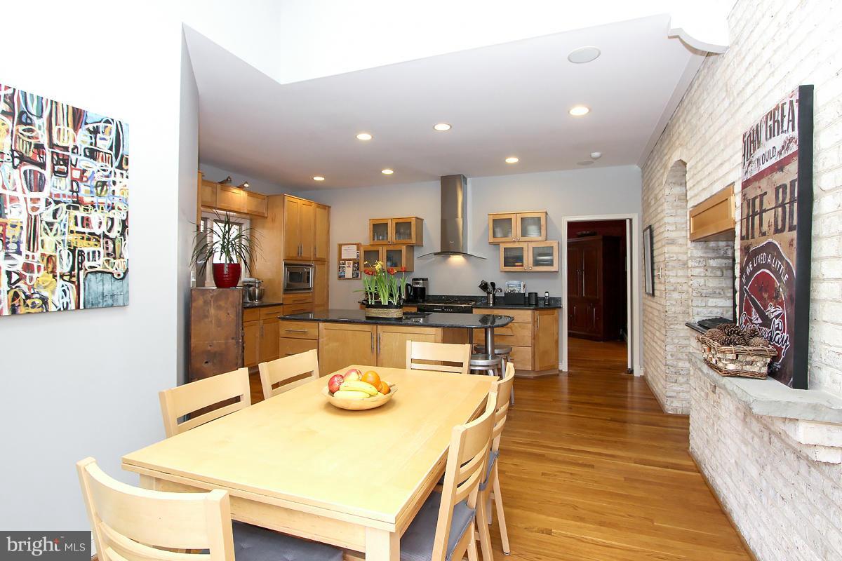 6904 Nevis Road Bethesda, MD 20817 - Photo 15 of 29 Light-filled Eat-in Area