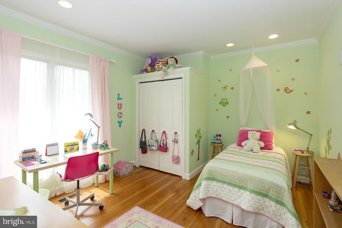6904 Nevis Road Bethesda, MD 20817 - Photo 21 of 29 Bedroom #3
