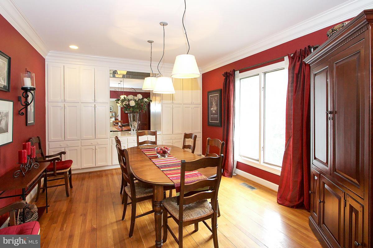 Dining Room w/built-in china cabinet