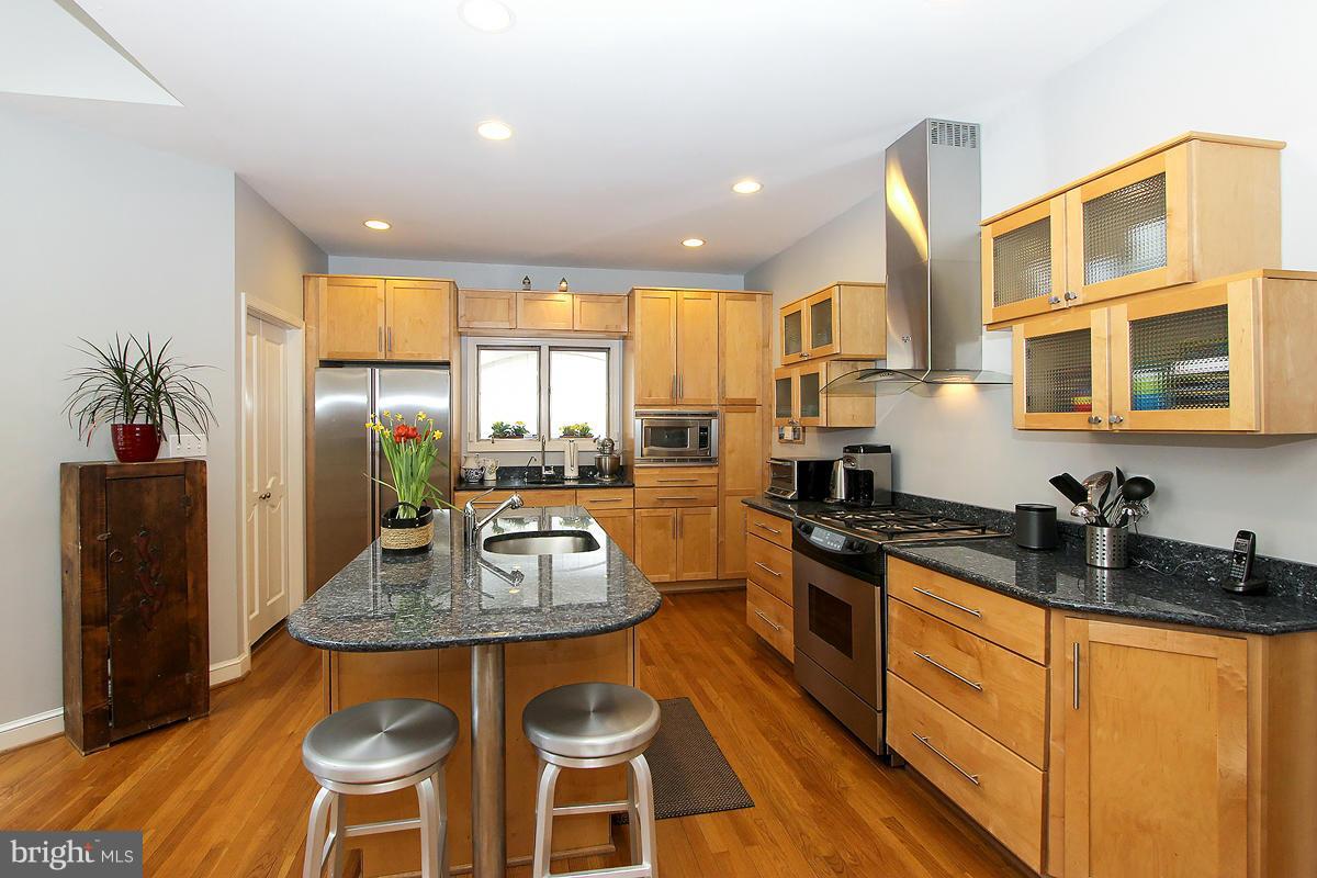 6904 Nevis Road Bethesda, MD 20817 - Photo 10 of 29 Gourmet Kitchen w/custom cabinetry