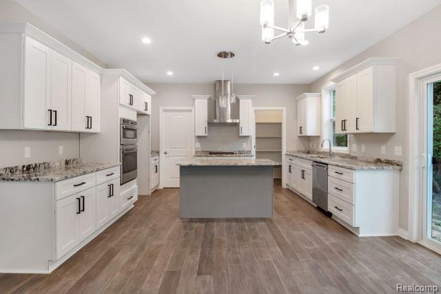 2986 Hessel Avenue Rochester Hills, MI 48307 - Photo 13 of 28