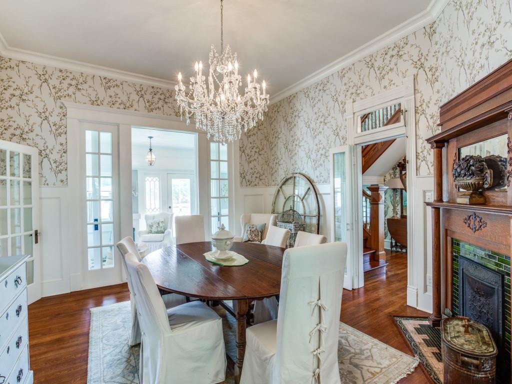 302 Featherston Street Cleburne, TX 76033 - Photo 11 of 40 Formal dining room