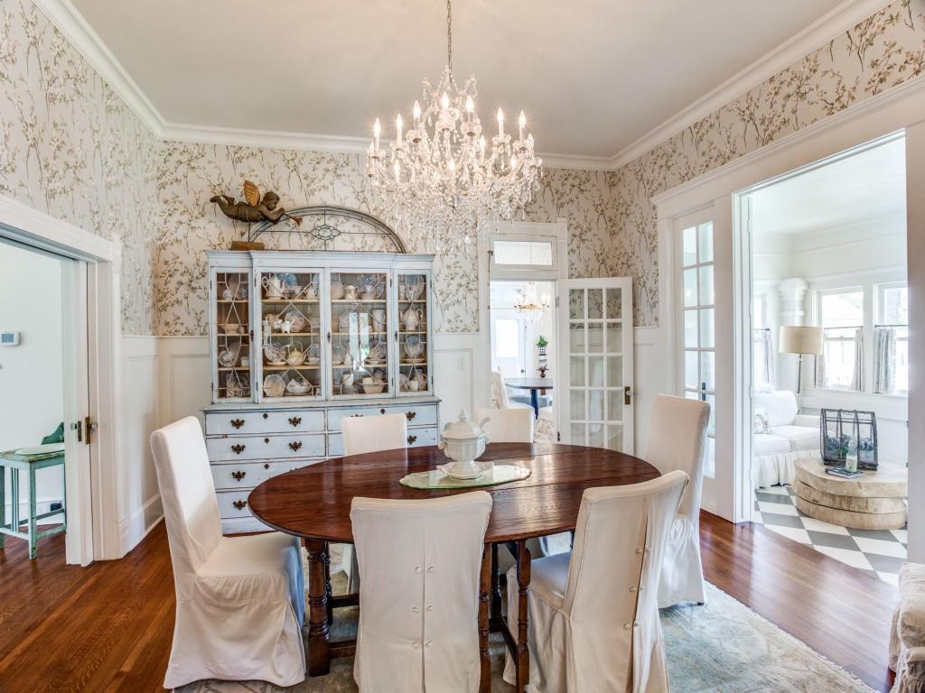 302 Featherston Street Cleburne, TX 76033 - Photo 12 of 40 Formal dining room