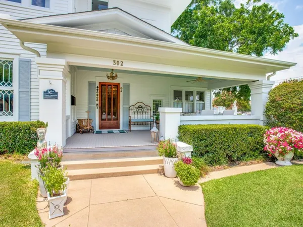 $599,000 | 302 Featherston Street, Cleburne, TX 76033