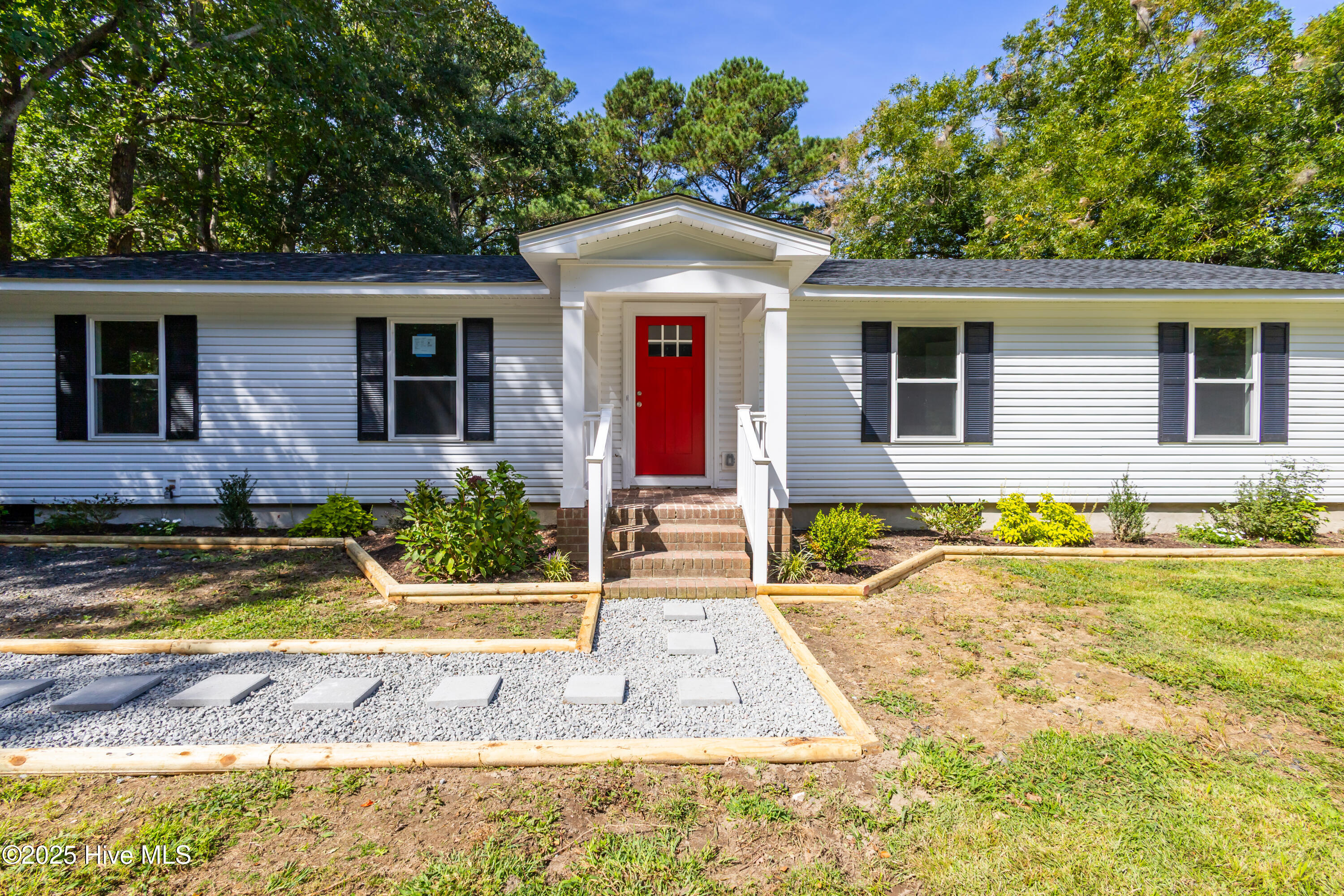 155 Launch Landing Road Moyock, NC 27958 - Photo 1 of 43 Front of Home