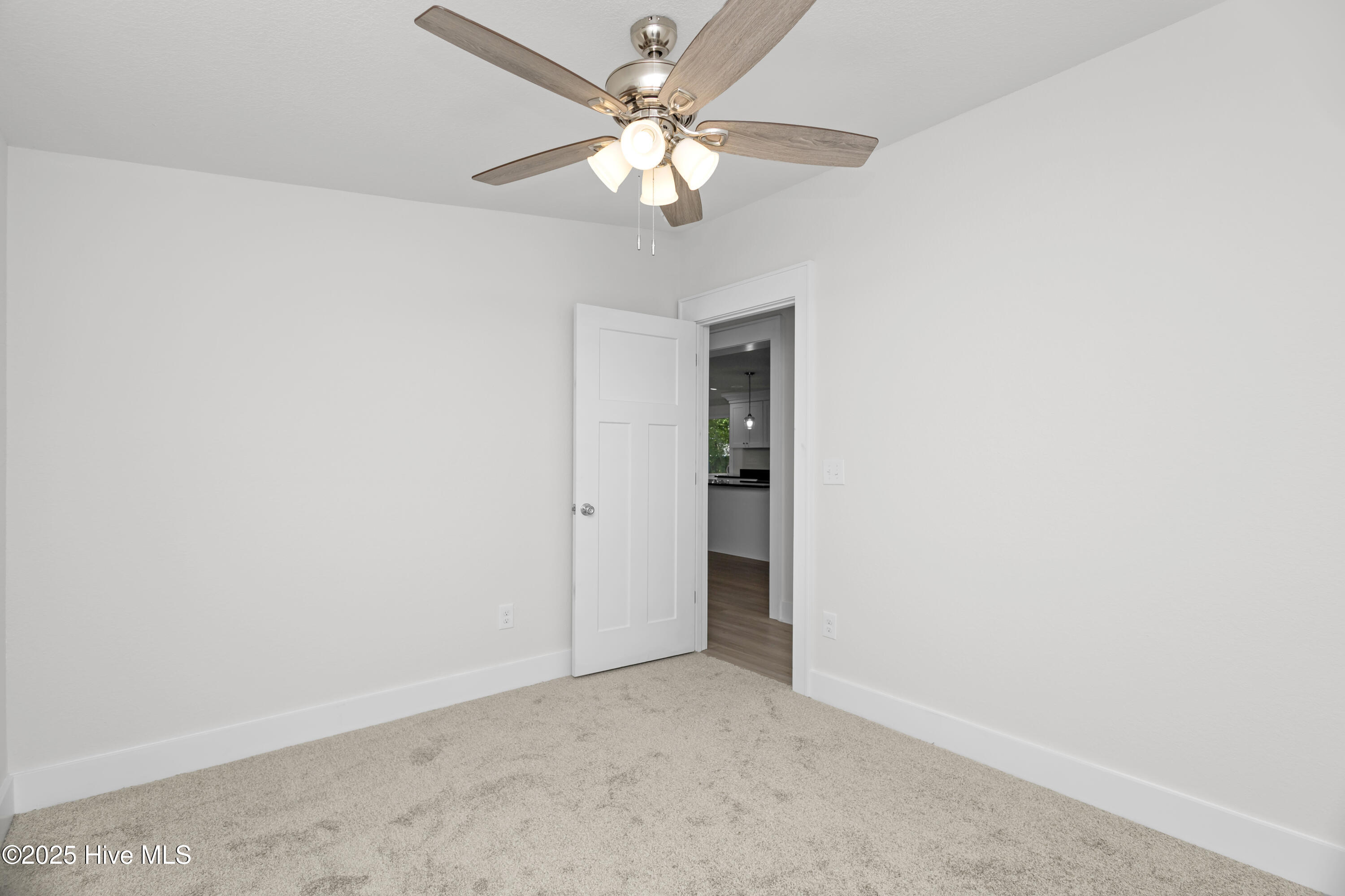 155 Launch Landing Road Moyock, NC 27958 - Photo 31 of 43 37