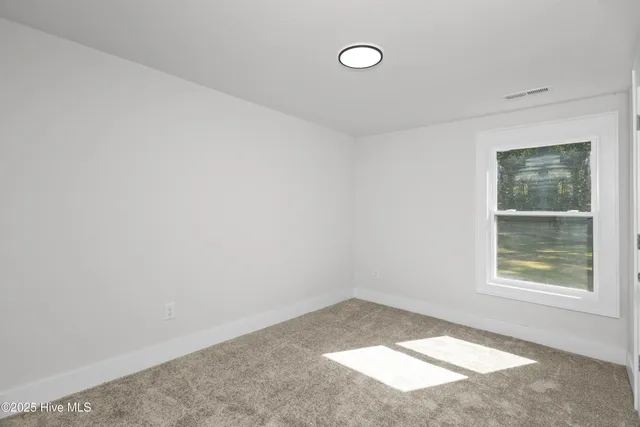 $388,000 | 155 Launch Landing Road, Moyock, NC 27958