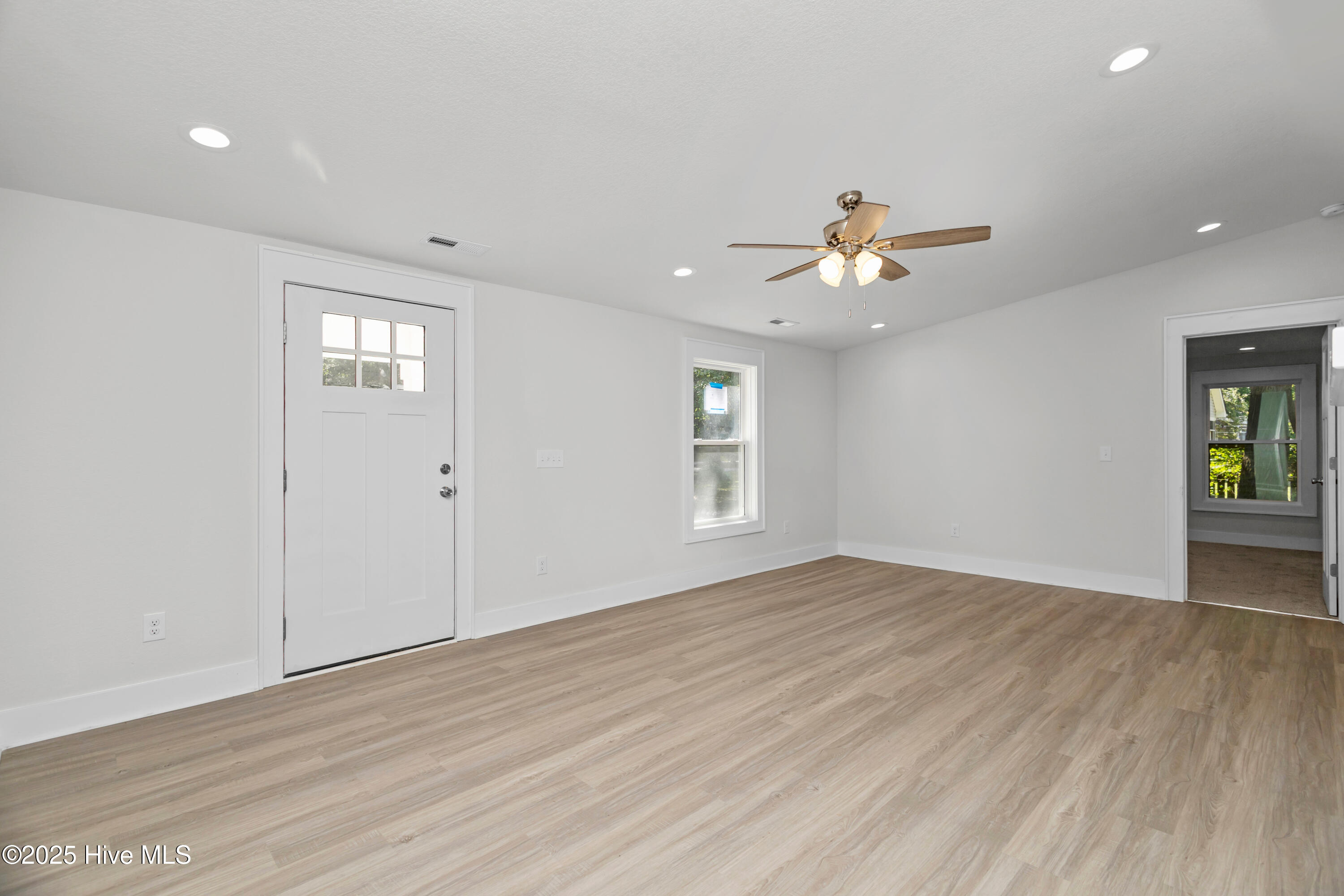 155 Launch Landing Road Moyock, NC 27958 - Photo 6 of 43 9