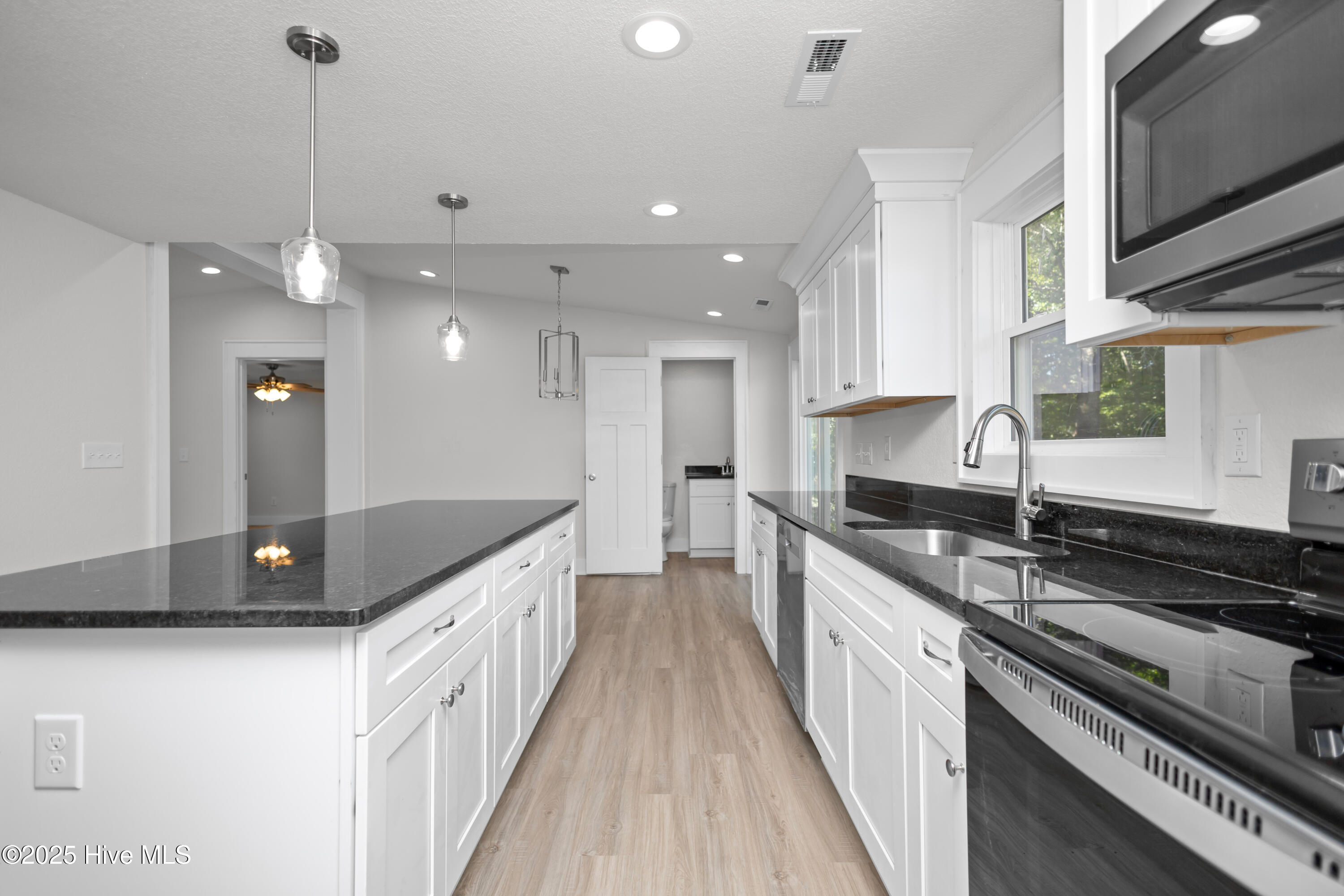 155 Launch Landing Road Moyock, NC 27958 - Photo 7 of 43 15