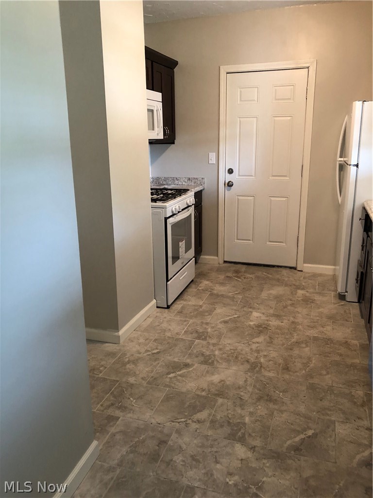 1473 Sheffield Road Cleveland, OH 44121 - Photo 11 of 20