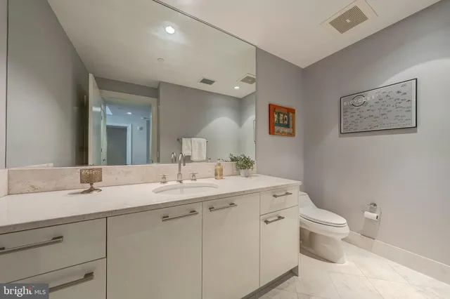 $1,470,000 | 1881 North Nash Street, Unit 210, Arlington, VA 22209