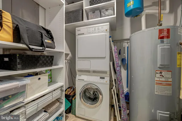 $1,470,000 | 1881 North Nash Street, Unit 210, Arlington, VA 22209