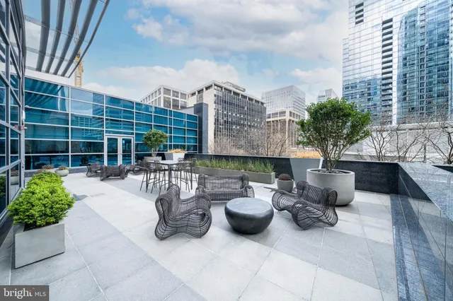 $1,470,000 | 1881 North Nash Street, Unit 210, Arlington, VA 22209