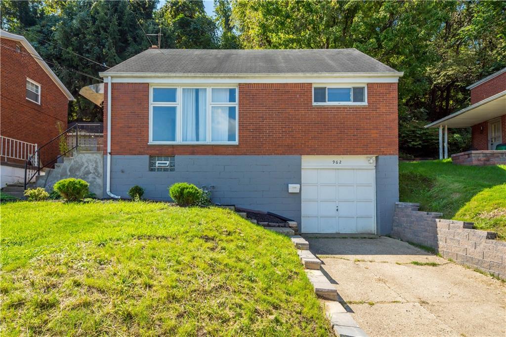962 Roland Pittsburgh, PA 15221 - Photo 1 of 25 Gallery Image 1