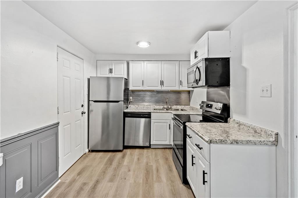 962 Roland Pittsburgh, PA 15221 - Photo 7 of 25 Gallery Image 7