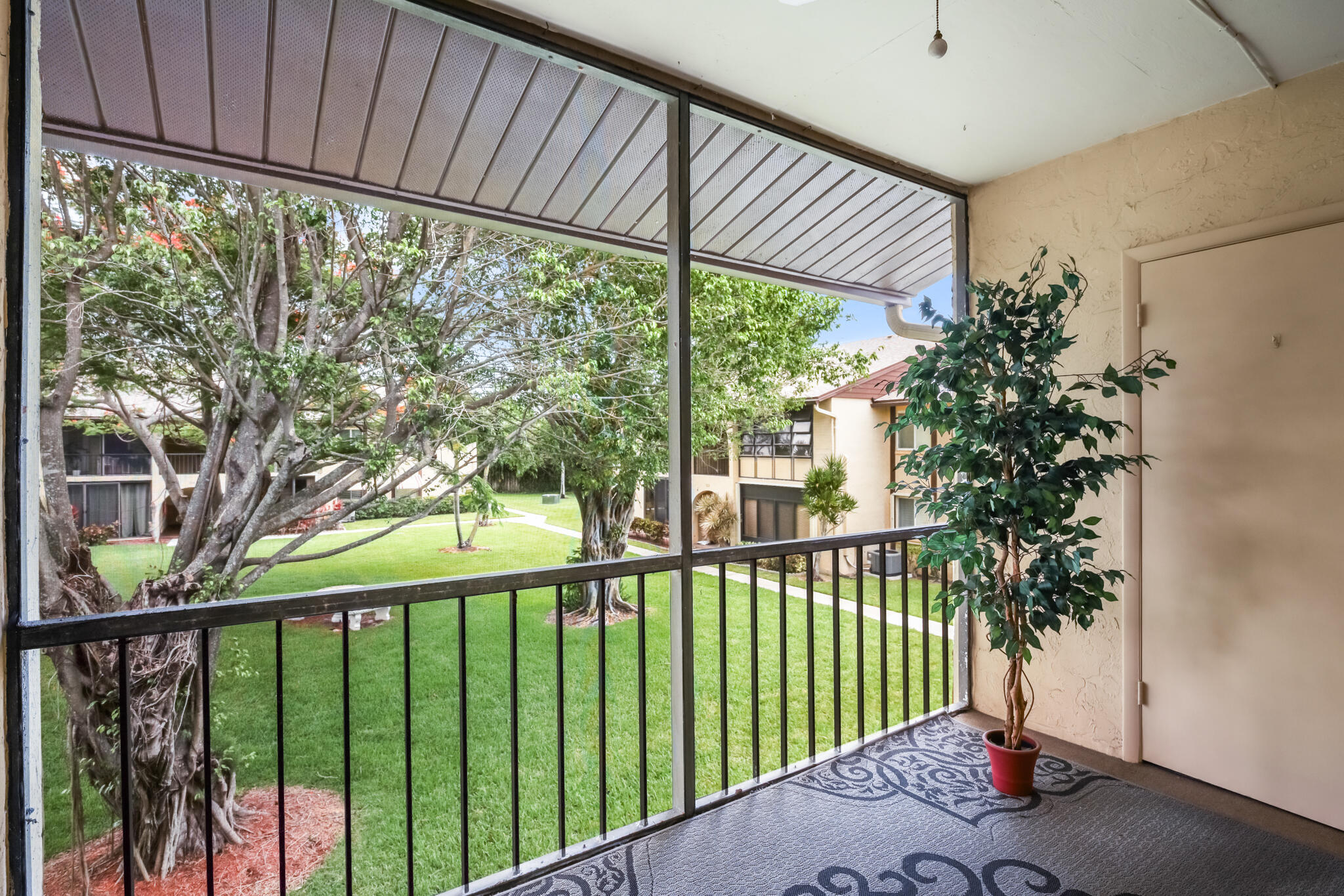 321 Pine Ridge Circle, Unit C2 Greenacres, FL 33463 - Photo 20 of 29 VIEW