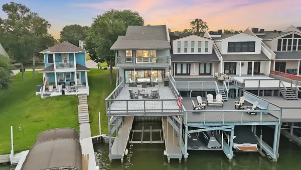 $775,000 | 135 Capetown Street, Conroe, TX 77356