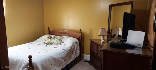$199,000 | 293 Sub Holw Drive, Rose Hill, VA 24281