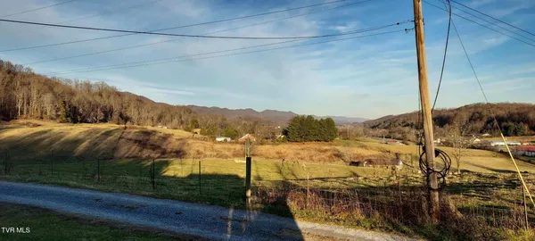 $199,000 | 293 Sub Holw Drive, Rose Hill, VA 24281