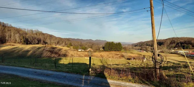 $199,000 | 293 Sub Holw Drive, Rose Hill, VA 24281