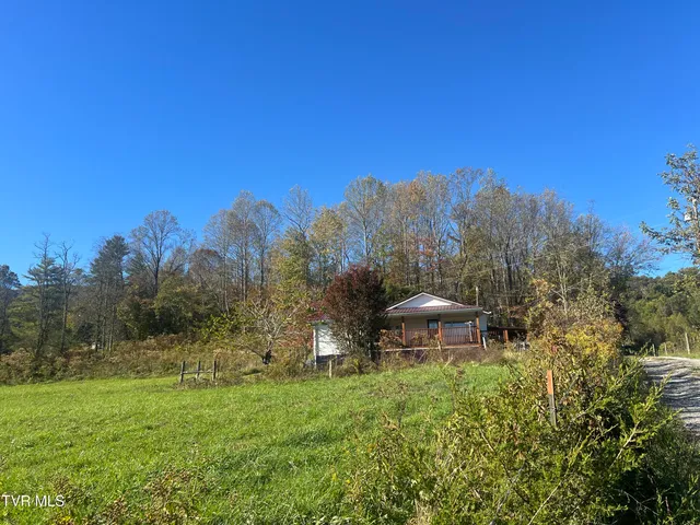 $199,000 | 293 Sub Holw Drive, Rose Hill, VA 24281