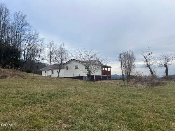 $199,000 | 293 Sub Holw Drive, Rose Hill, VA 24281