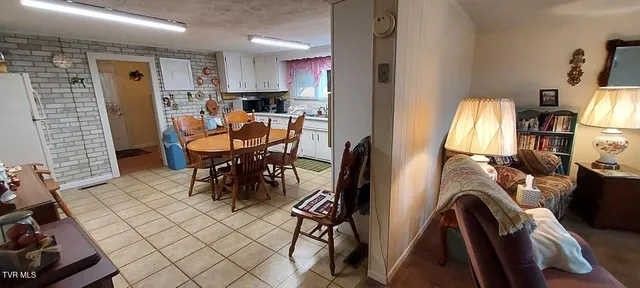 $199,000 | 293 Sub Holw Drive, Rose Hill, VA 24281