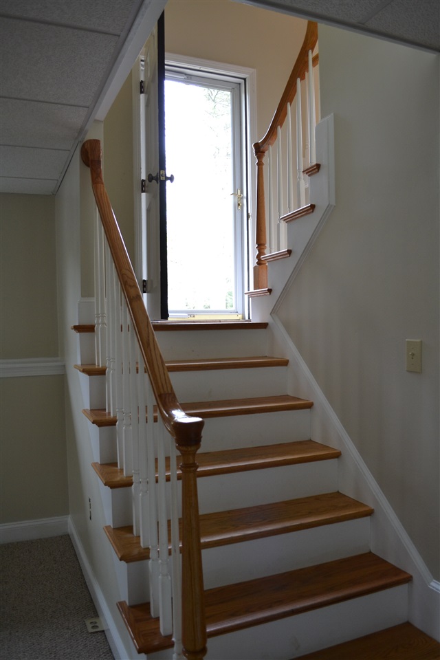 8 Blossom Road Windham, NH 03087 - Photo 3 of 20