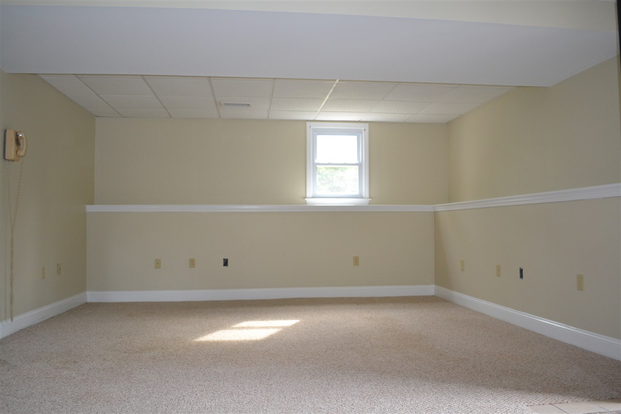 8 Blossom Road Windham, NH 03087 - Photo 6 of 20