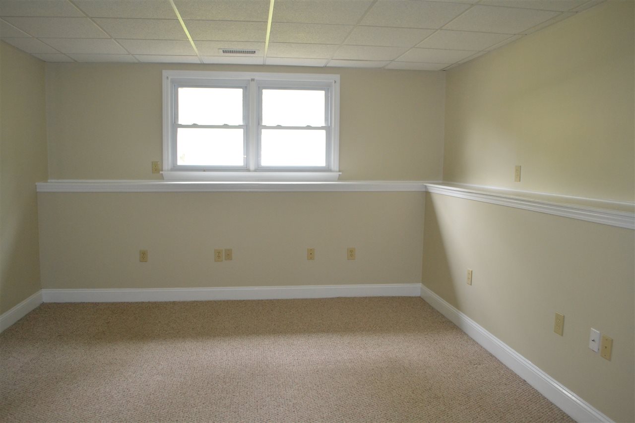 8 Blossom Road Windham, NH 03087 - Photo 7 of 20