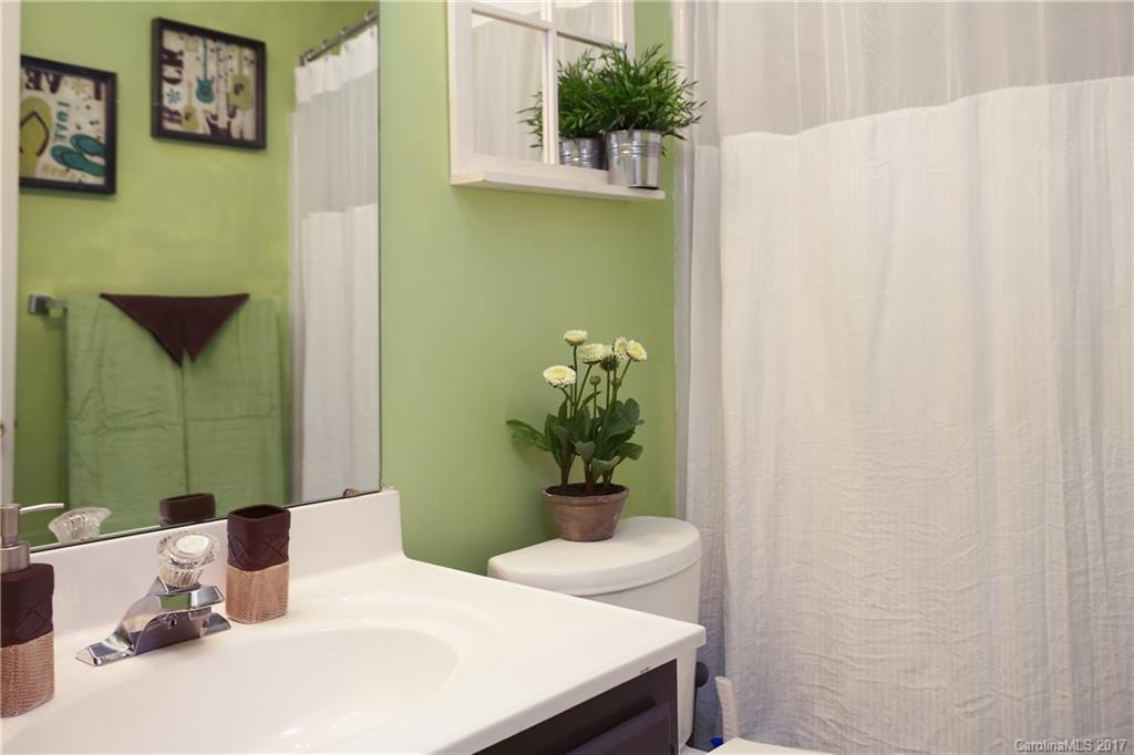 12444 Cardinal Point Road Charlotte, NC 28269 - Photo 16 of 21 Gallery Image 16