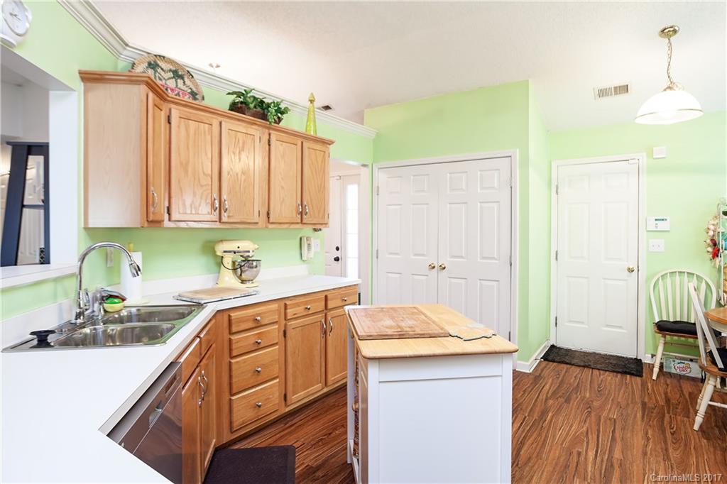 12444 Cardinal Point Road Charlotte, NC 28269 - Photo 6 of 21 Gallery Image 6