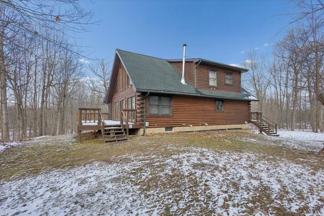 $600,000 | 8484 North Rollin Highway, Addison, MI 49220