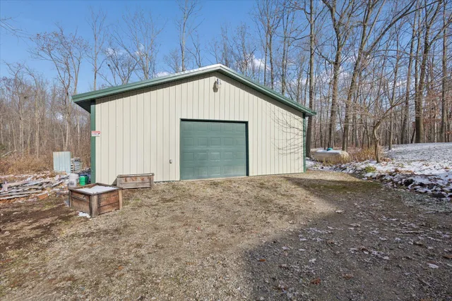 $600,000 | 8484 North Rollin Highway, Addison, MI 49220