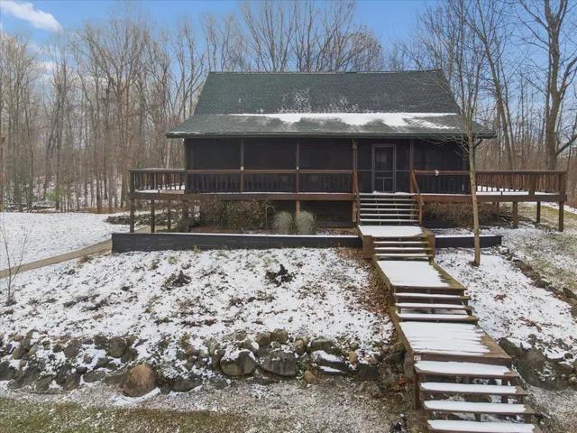 $600,000 | 8484 North Rollin Highway, Addison, MI 49220