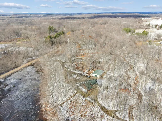 $600,000 | 8484 North Rollin Highway, Addison, MI 49220