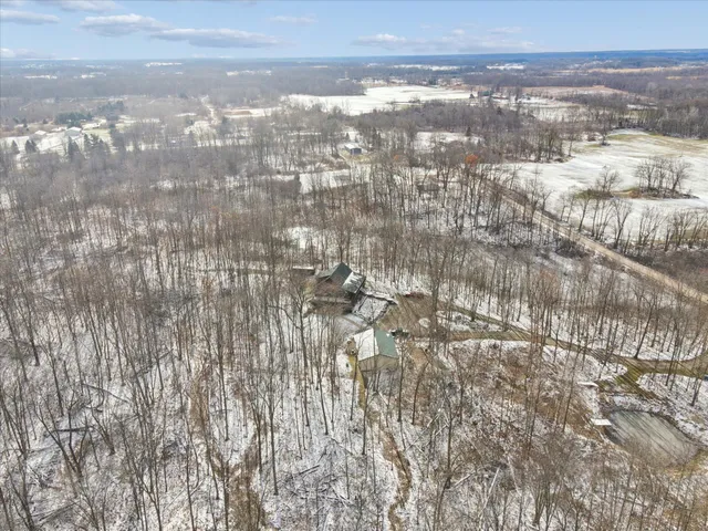 $600,000 | 8484 North Rollin Highway, Addison, MI 49220