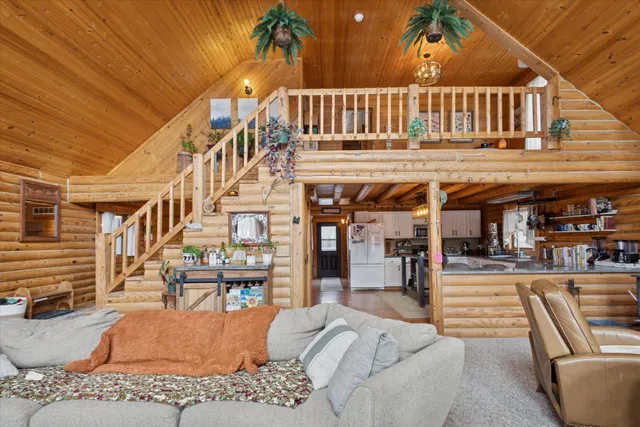 $600,000 | 8484 North Rollin Highway, Addison, MI 49220