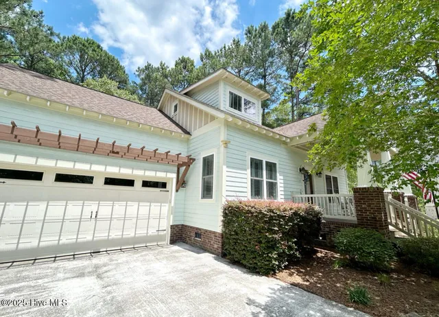 $455,000 | 24 Muscadine Court, Minnesott Beach, NC 28510
