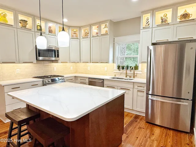 $455,000 | 24 Muscadine Court, Minnesott Beach, NC 28510