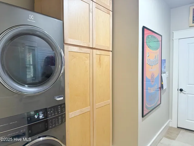 $455,000 | 24 Muscadine Court, Minnesott Beach, NC 28510