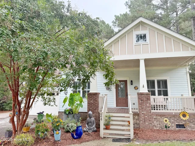 $455,000 | 24 Muscadine Court, Minnesott Beach, NC 28510