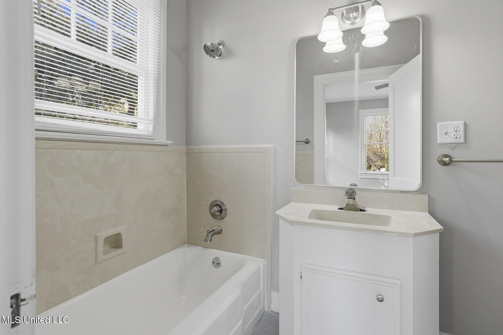 3415 North State Street Jackson, MS 39216 - Photo 19 of 27 3415 N State-20