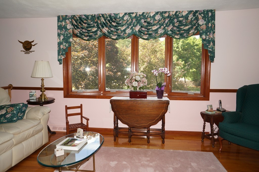 41 Simpson Road Marlborough, MA 01752 - Photo 8 of 23 Gallery Image 8