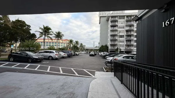 $1,700 | 16740 Northeast 9th Avenue, Unit 807, North Miami Beach, FL 33162