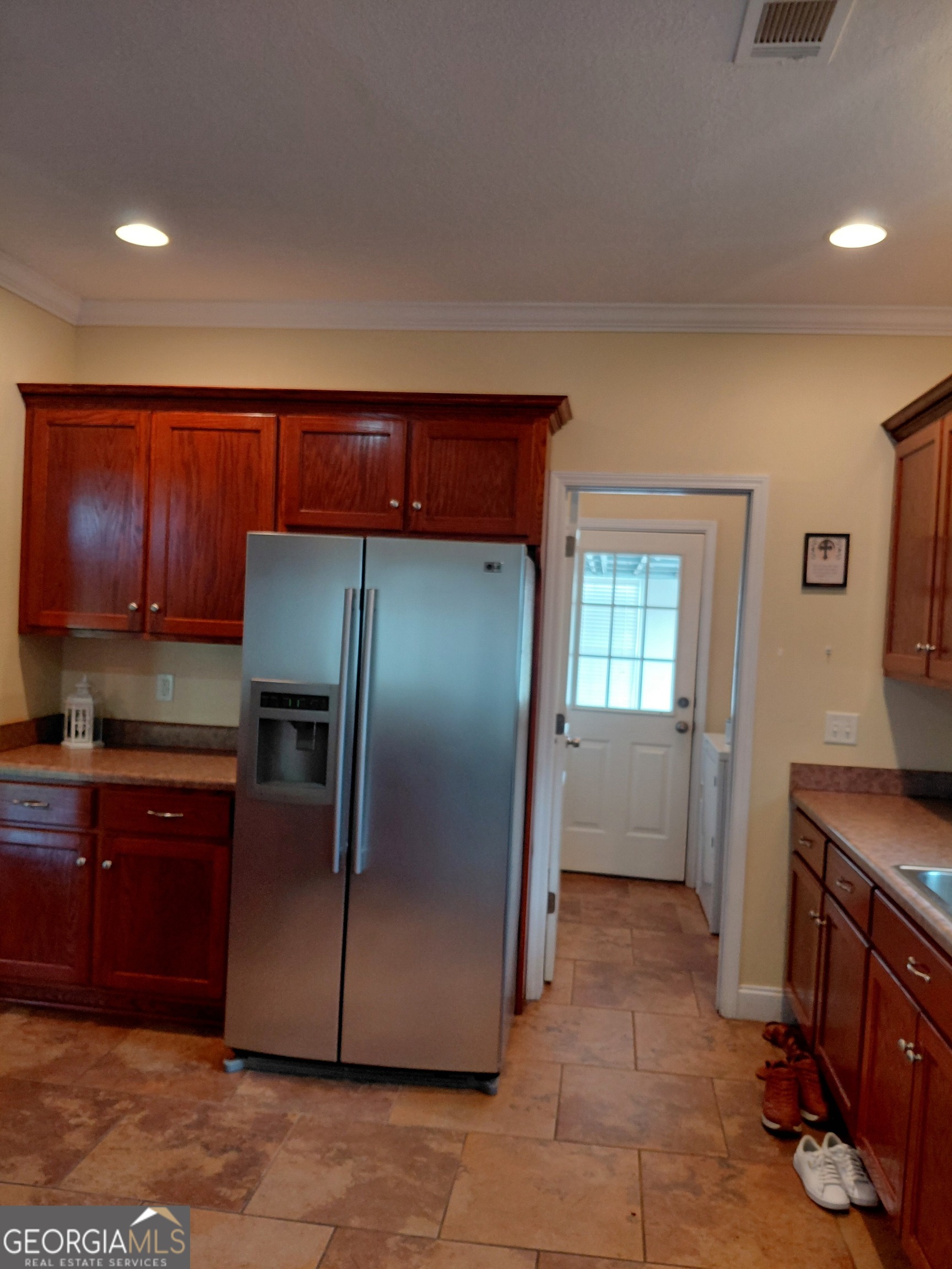 585 Live Oak Way Dublin, GA 31021 - Photo 7 of 34
