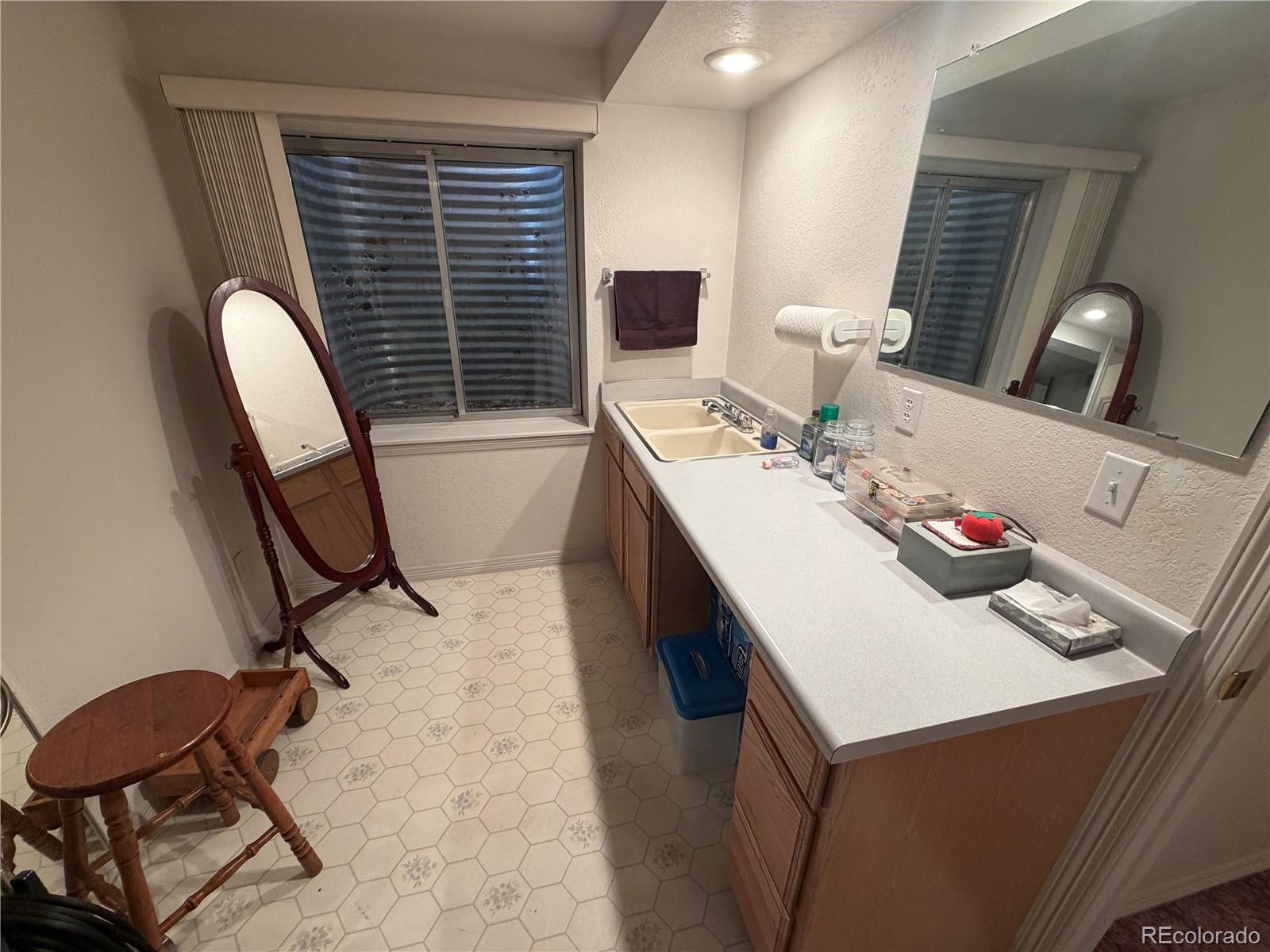 5372 Yank Way Arvada, CO 80002 - Photo 17 of 26