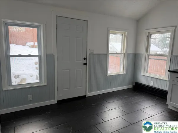 $2,350 | 212 Messinger Street, Bangor, PA 18013