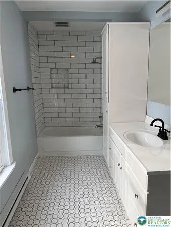 $2,350 | 212 Messinger Street, Bangor, PA 18013