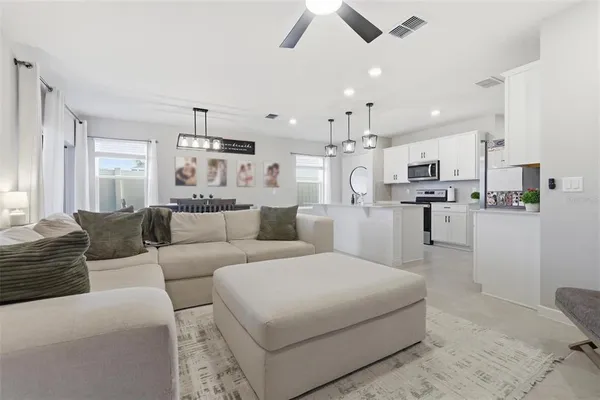 $364,900 | 2113 Canopy Terrace Boulevard, DeLand, FL 32724